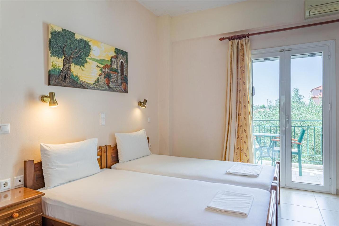 Vasiliki Apartments Ступа Екстериор снимка